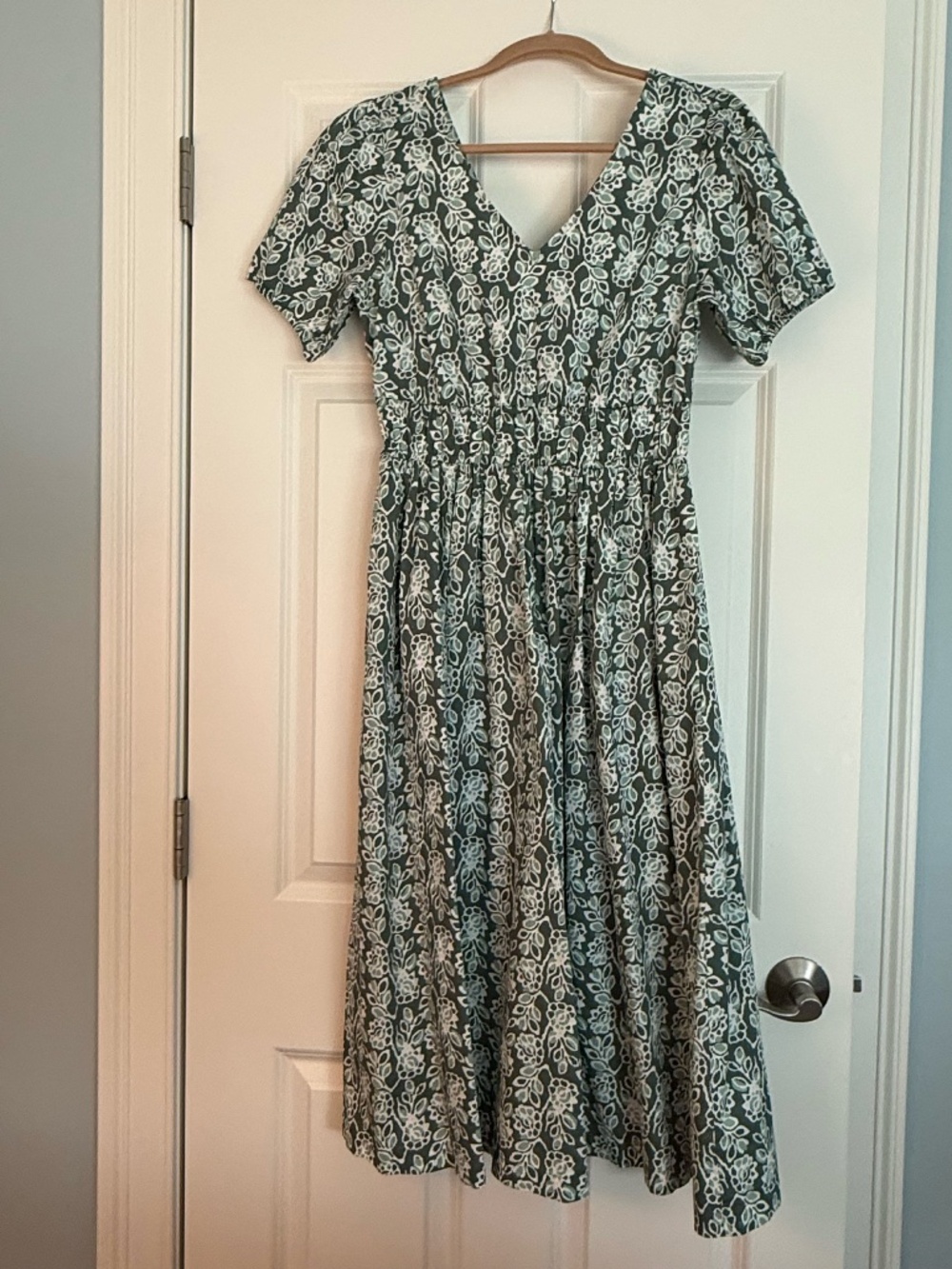 J Crew Green Floral V Neck Maxi Length Short Sleeve Dress Small